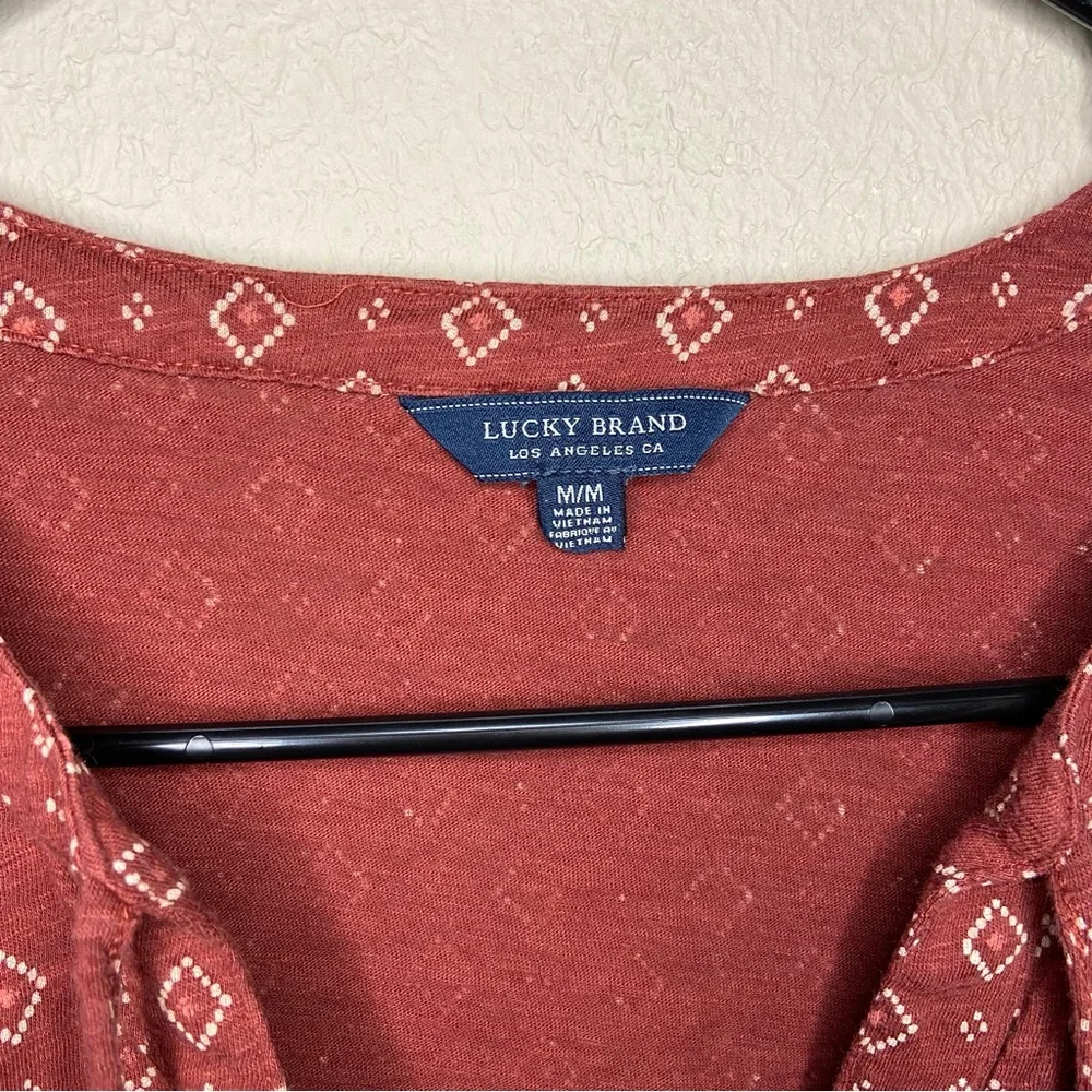 Women’s Lucky Brand Size Medium Blouse - Picture 3 of 4